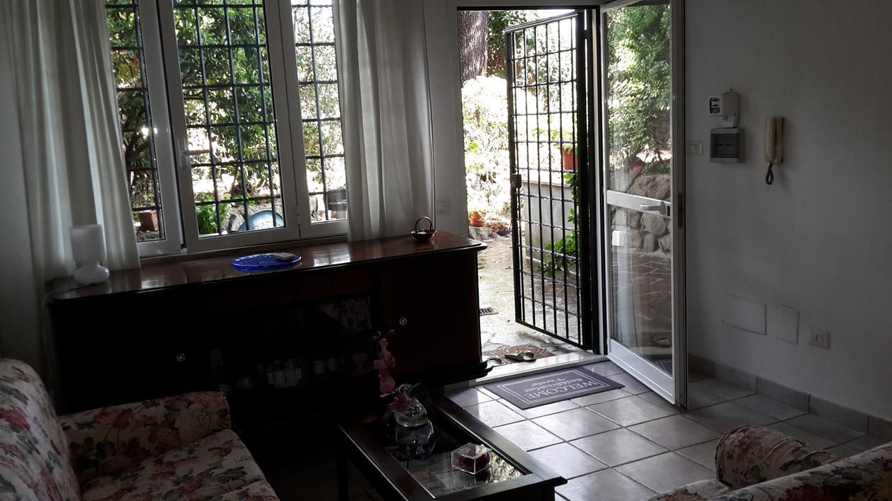 Bed&Breakfast "Fiorella" Sul Lago Castel Gandolfo Buitenkant foto